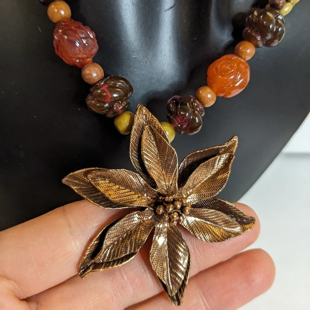 Vintage‎ Cookie Lee Bronze Floral Seed Beaded Pendant Statement Necklace